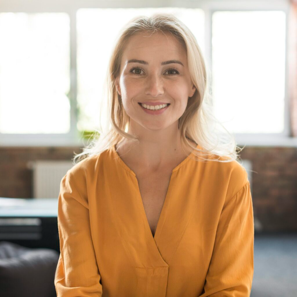 Jennifer, Gelagen customer